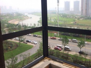 如何處理玻璃幕墻的轉角