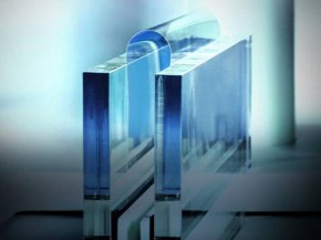 柔性玻璃將翻蓋手機重新帶回市場