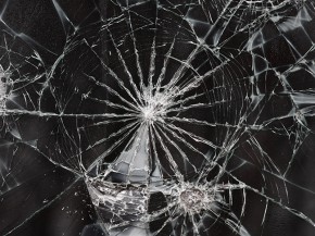 汽車玻璃市場未來5年會(huì)保持穩(wěn)中有升的態(tài)勢
