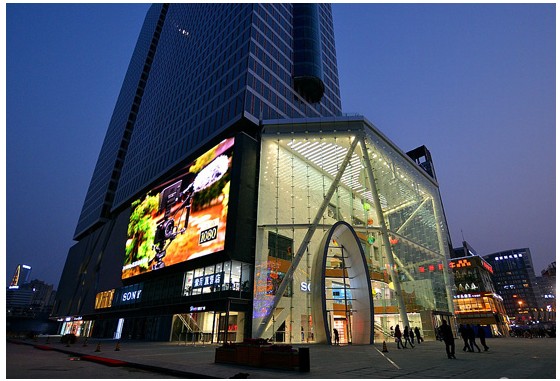 玻璃幕墻LED顯示屏打造城市新景觀