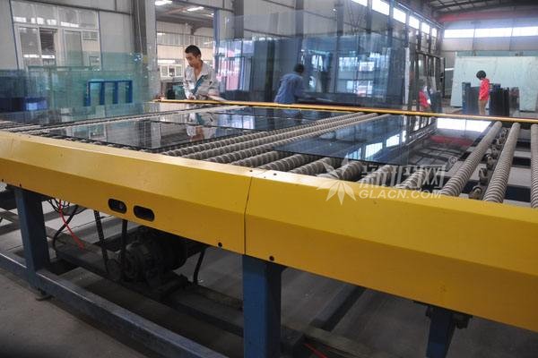 鑫瑞達(dá)鋼化玻璃：苦練內(nèi)功適應(yīng)市場多樣化