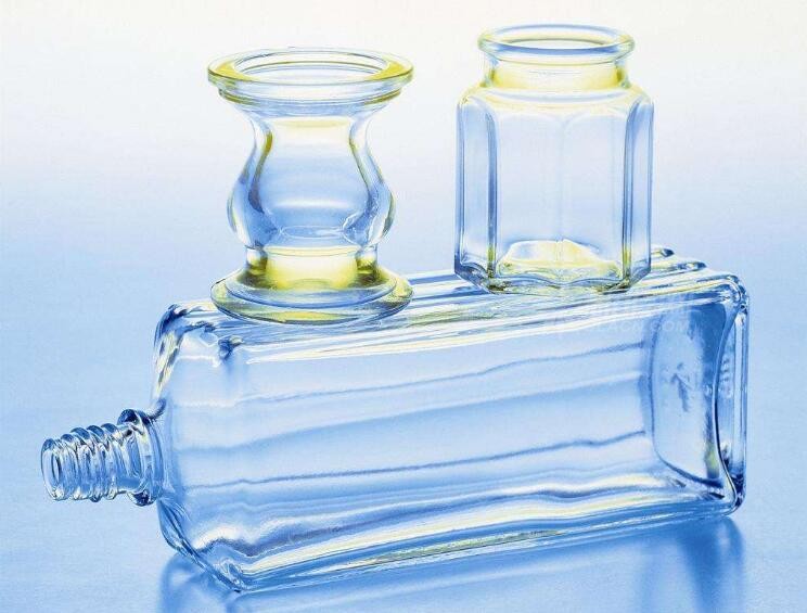 工藝玻璃酒瓶在使用上有哪些優(yōu)勢(shì)？