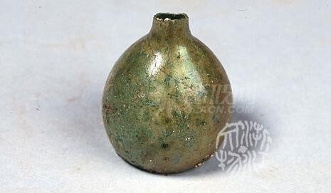 出土文物--葫蘆形淺綠色玻璃瓶