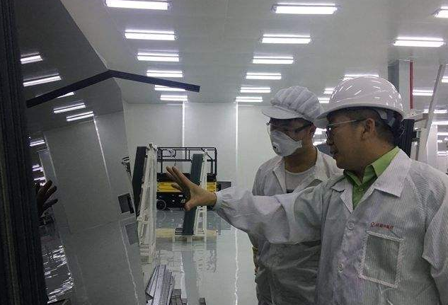 世界第一條大面積碲化鎘“發(fā)電玻璃”生產(chǎn)線在川建成