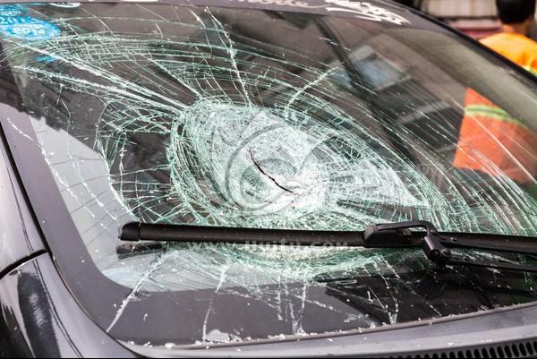 不起眼的汽車玻璃原來(lái)科技含量如此之高
