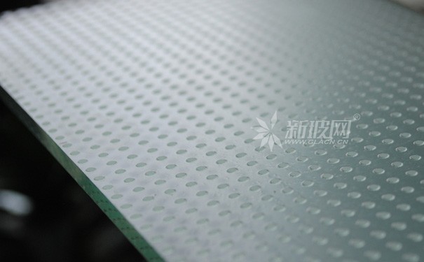 關(guān)于防滑玻璃的性能知識(shí)