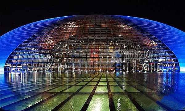 劇院可以安裝透明LED玻璃屏嗎？