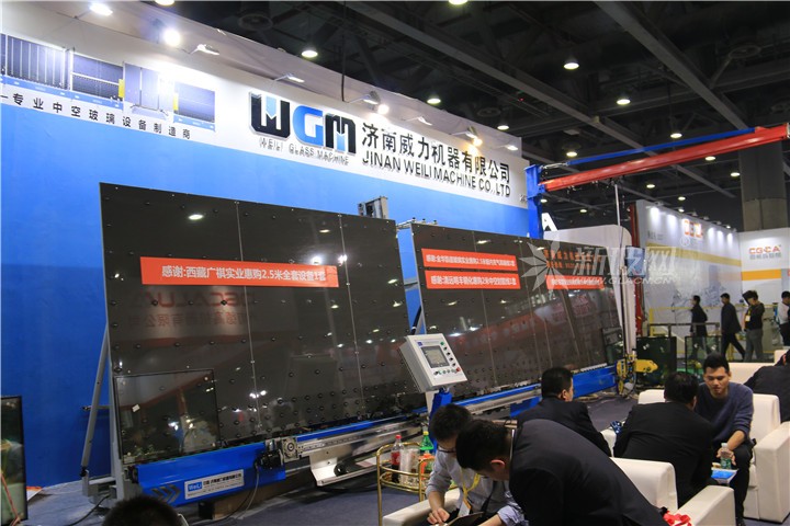 威力全自動智能化中空生產線亮相玻璃展