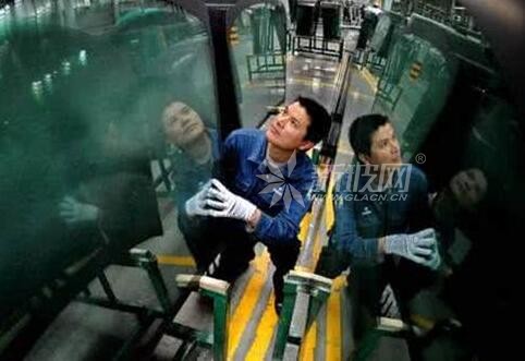 福耀玻璃獲加拿大皇家銀行增持105.32萬股