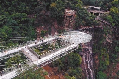 廣東清遠 “UFO”玻璃天臺 將沖擊世界紀錄