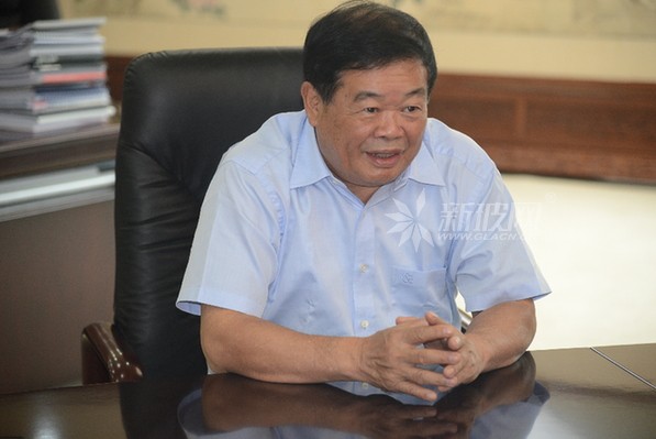 曹德旺：福耀玻璃收購三鋒集團是為曹暉接班鋪路