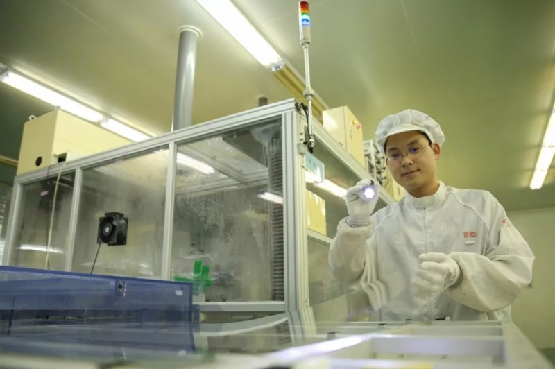 東旭光電與京東方等簽訂近7000萬訂單