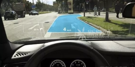蘋果新專利曝光：汽車前擋玻璃當(dāng)“iPhone”