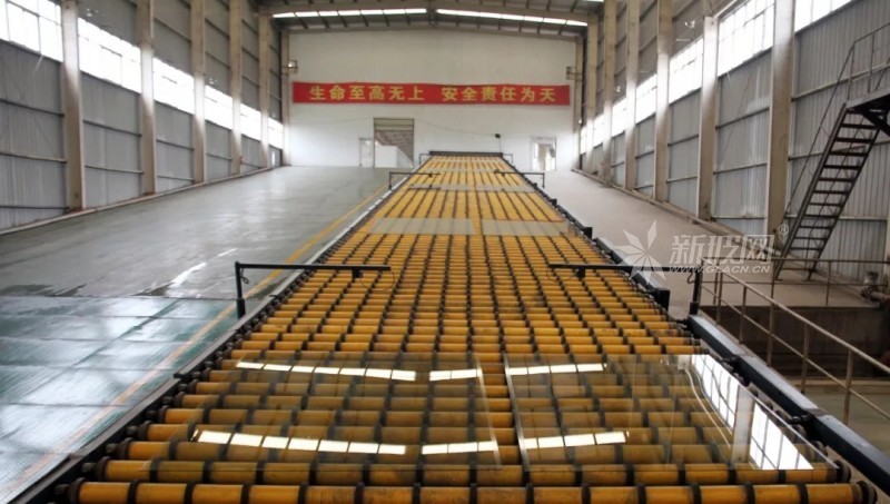 浮法玻璃廠：生產(chǎn)經(jīng)營呈現(xiàn)穩(wěn)中有升穩(wěn)中向好態(tài)勢(shì)