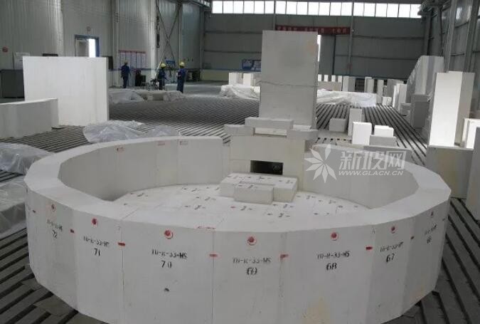 耐火材料在玻璃窯爐中如何運(yùn)用?
