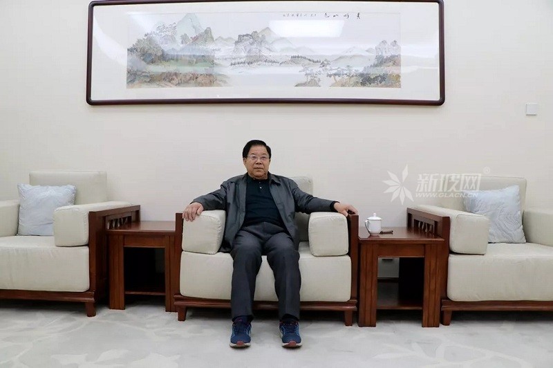 玻璃情結，初心未改 ―采訪老領導于正璦
