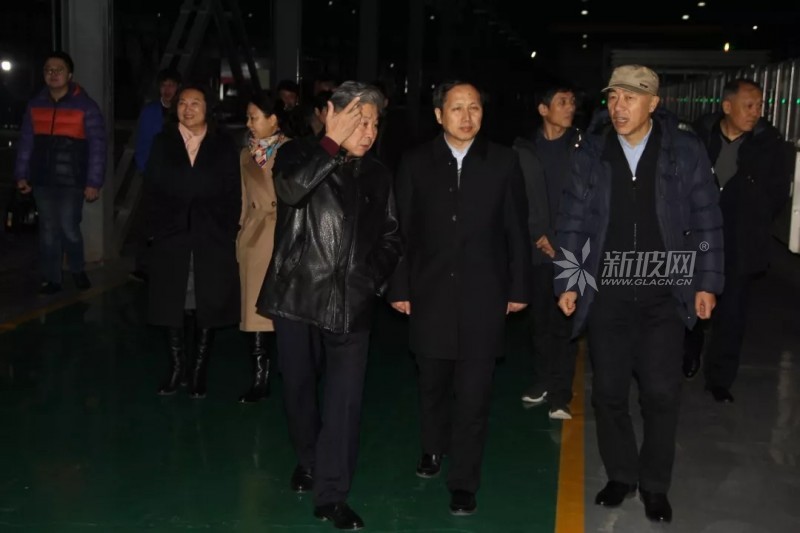 黑龍江省科技廳廳長張長斌到高新區佳星玻璃參觀調研