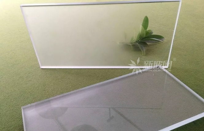 玻璃磨砂與噴砂有何區別？