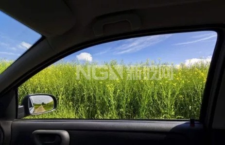 汽車車窗玻璃的污漬清理方法