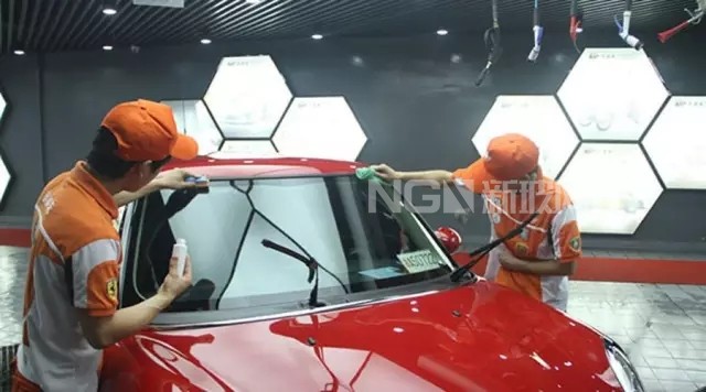 汽車前風擋玻璃居然也需要保護？