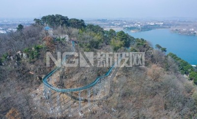 玻璃水滑道亮相金牛湖