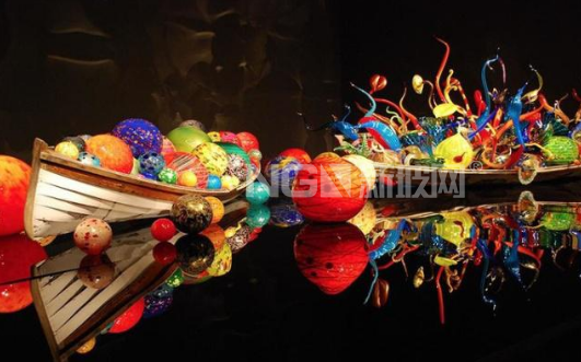 西雅圖奇胡利玻璃藝術博物館讓我知道，玻璃還能這樣玩