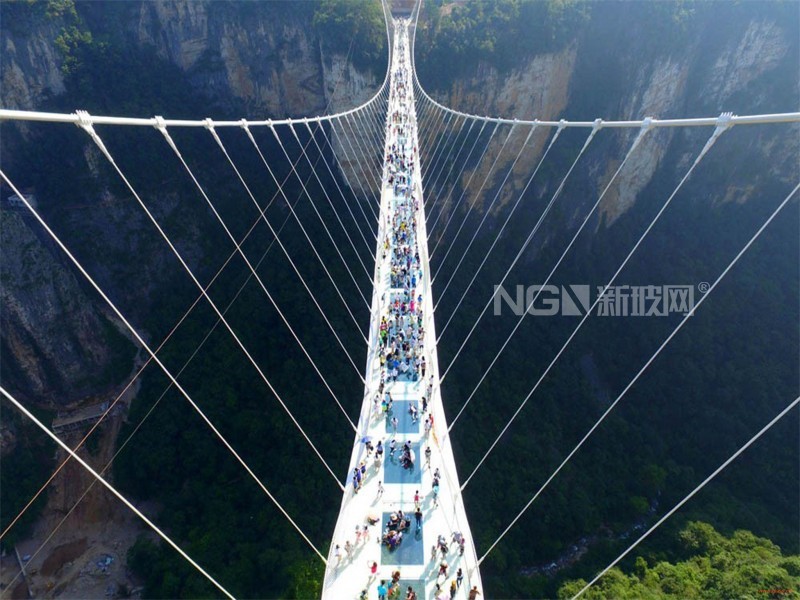 岳陽市將排查A級景區(qū)玻璃棧道安全隱患