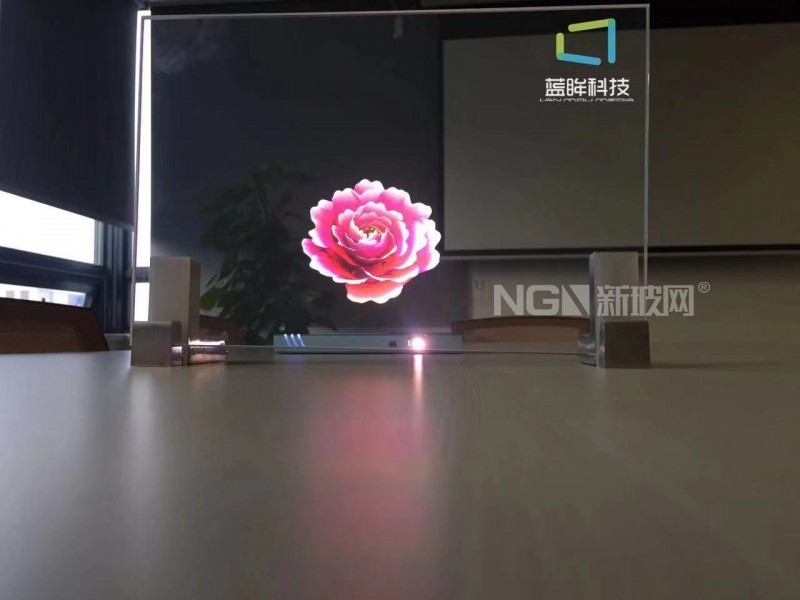 藍眸科技：玻璃“秒變”顯示器 有望成為生活中“第四塊屏”