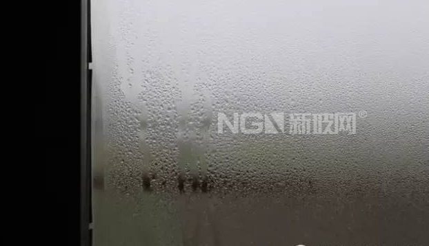 玻璃冬天結露結霜要怎么處理呢？