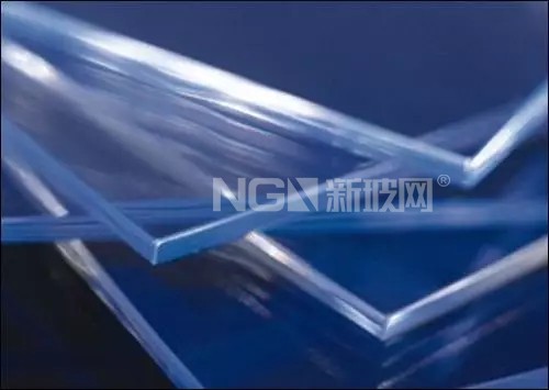 液晶面板“三明治”結(jié)構(gòu)中的玻璃基板