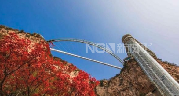 中國世界首例無背索斜拉弧形玻璃橋獲世界結構大獎