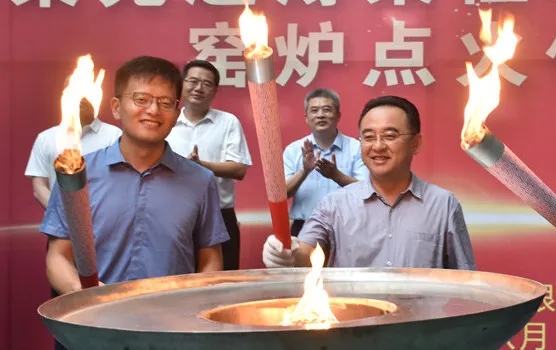 點火！山東柔光新材料建成國內首條熱體柔性玻璃生產線