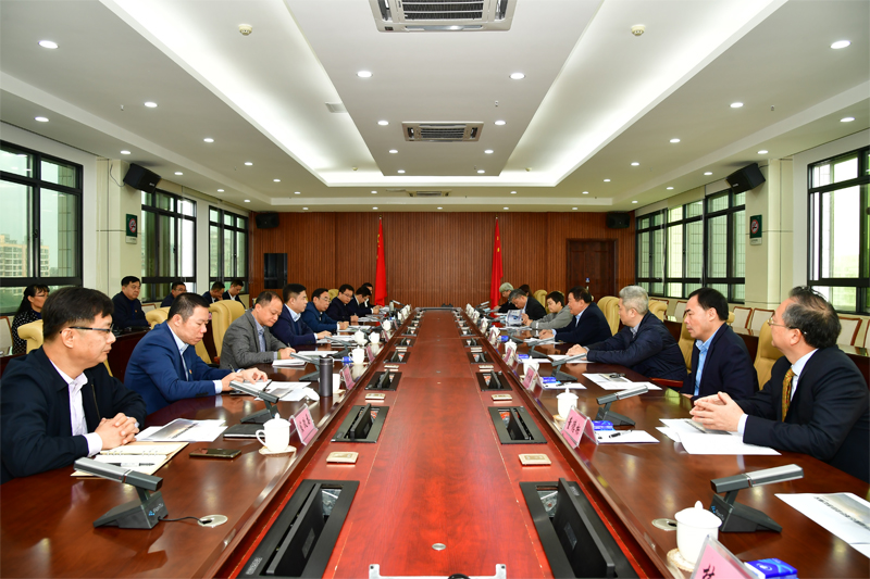 福耀玻璃工業集團有限公司代表團到文昌考察交流