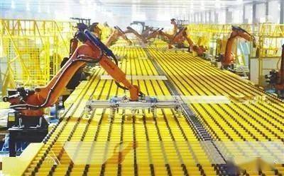 沙河玻璃行業砥礪奮進謀轉型 生產深加工玻璃價格翻了100倍