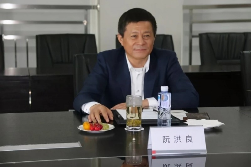阮洪良：打破國外技術壟斷，逆襲為光伏玻璃之王