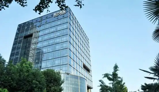 又一家硅料企業跨界光伏玻璃！東方希望36GW光伏玻璃項目落地廣西北海