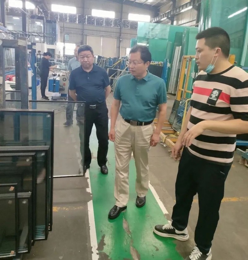 晶順科技迎來恩施州政協副主席、州工商聯主席王繼剛一行蒞臨考察
