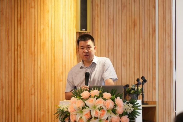 湖南旗濱玻璃總經理李佐鵬