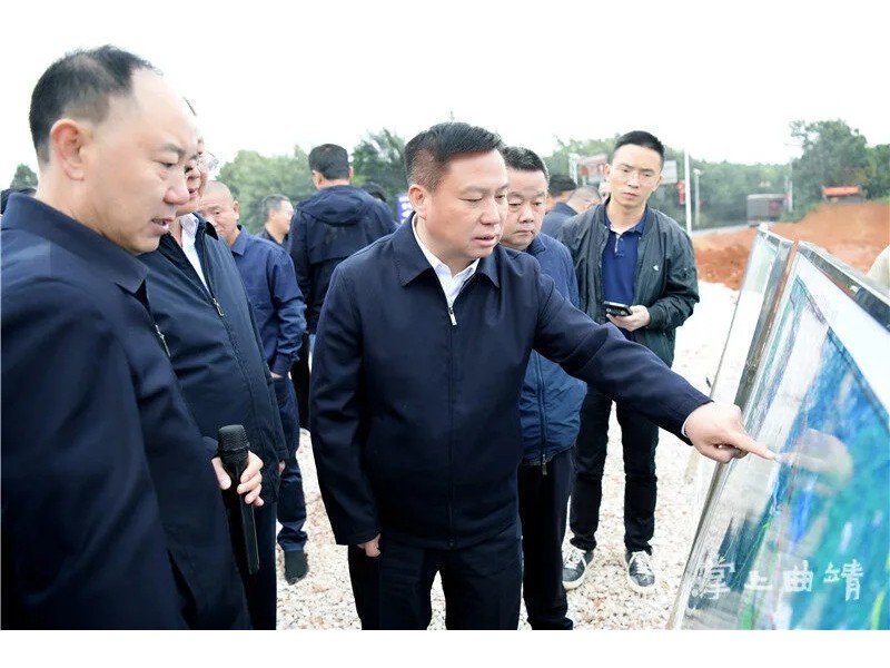 信義玻璃迎來市長李先祥一行調(diào)研項目建設(shè)情況