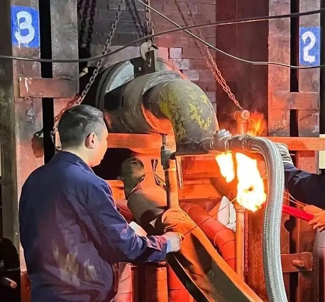 節(jié)能減排｜貴定縣恒偉玻璃制品有限公司一車間天然氣窯爐正式啟動