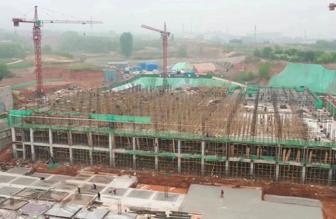 盛杰玻璃年產7.5萬噸應用玻璃重點項目全力沖刺建設節點