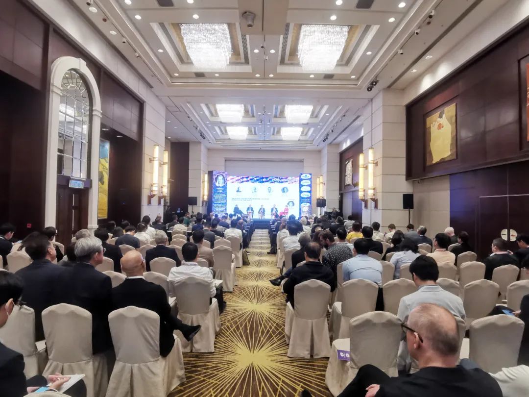 信義玻璃出席香港ZAK世界幕墻技術論壇活動