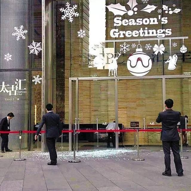 夏天鋼化玻璃自爆的鑒別方法和預防措施