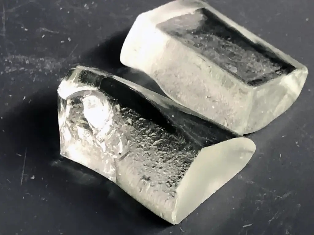 賓夕法尼亞州立大學科學家研發 LionGlass 玻璃：生產能耗減少 30%、抗裂性是傳統玻璃 10 倍