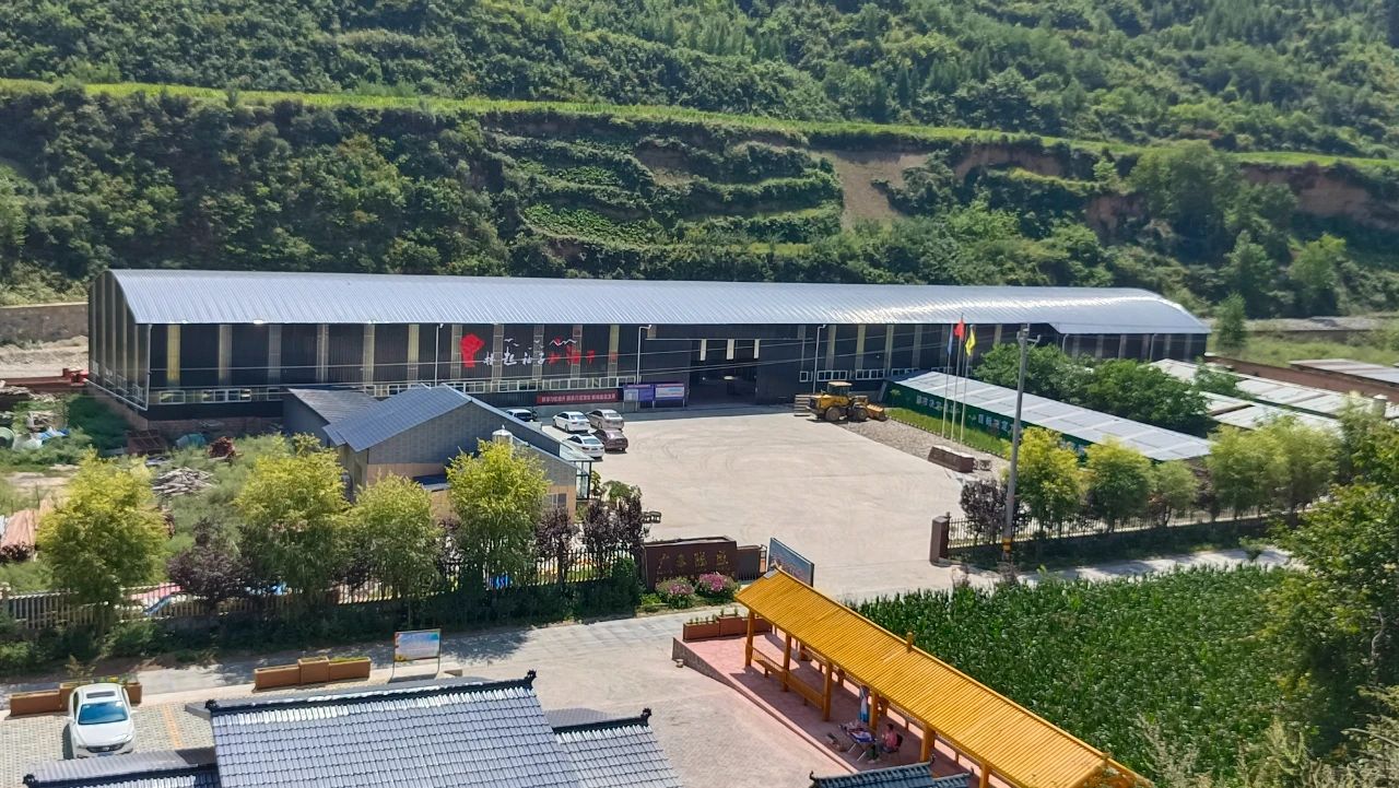 宕昌: 強工業抓招商 鋼化玻璃生產忙