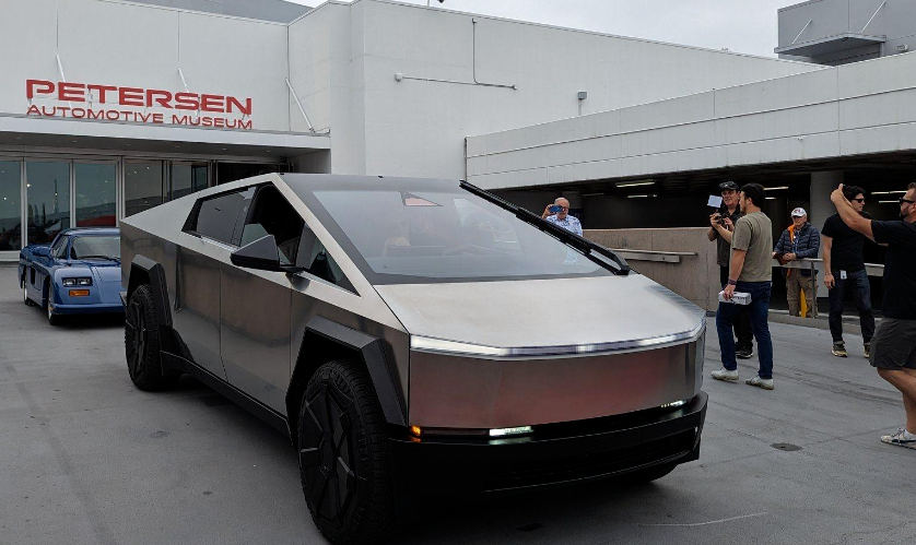 特斯拉Cybertruck量產大功臣，汽車玻璃電子化