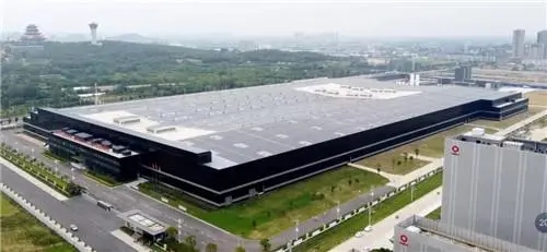 蚌埠：“發電玻璃”助建筑減碳